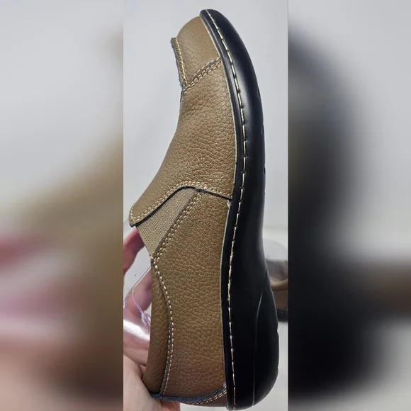 Terrikat Women's Classic Leather Loafers Slip-On Comfort Walking Sz 7.5 Khaki - Picture 6 of 13